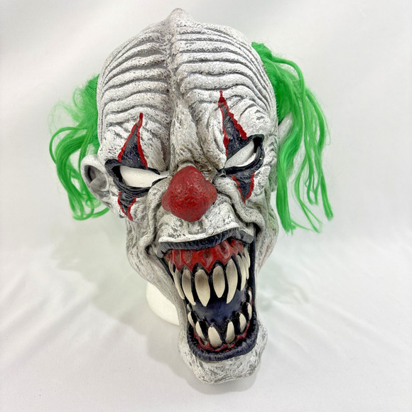 The Last Laugh Scary Laughing Clown Mask with Green Hair Halloween Party Prop - Picture 1 of 5